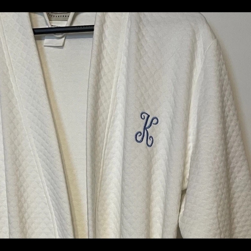 Pottery Barn White Waffle Knit Cotton Robe Monogrammed “K” Size M/L - Picture 2 of 7